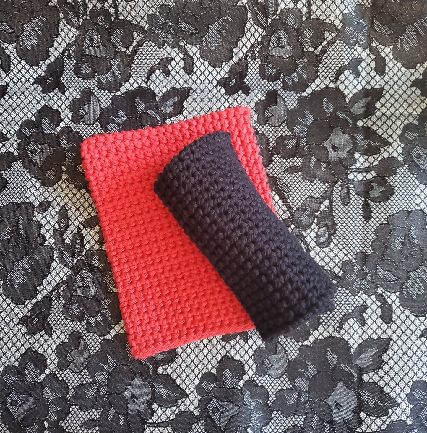 Black & Red Cotton Dish/Washcloth Set